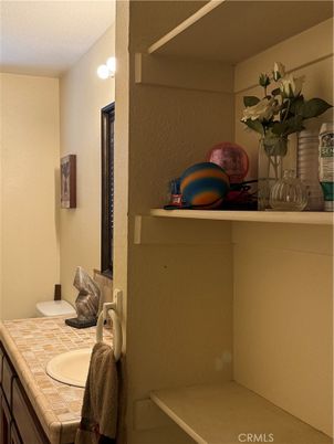 Bathroom, Interior, Tile Countertops