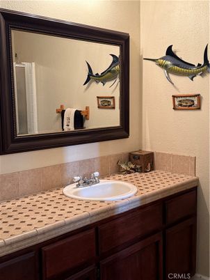 Bathroom, Interior, Tile Countertops