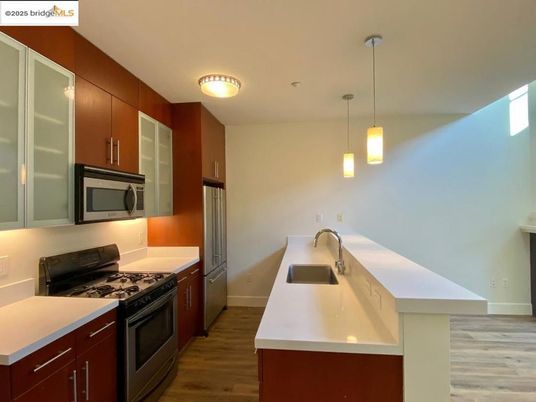 Interior, Kitchen, Pendant Lights, Wood Texture Flooring