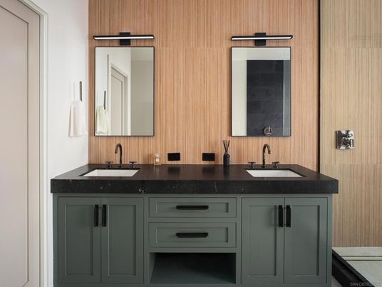 Bathroom, Dual Sink Vanities, Interior