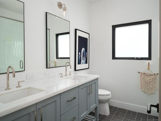 Bathroom, Dual Sink Vanities, Interior