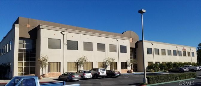 Exterior, Facade, Condo Building