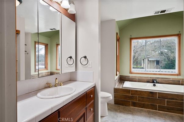 Bathroom, Interior, Tile Countertops