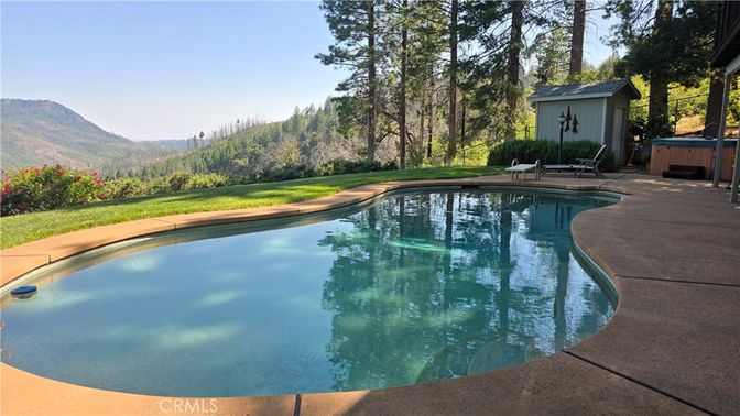 Exterior, Hot Tub, Pool