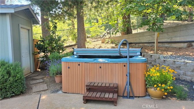 Exterior, Hot Tub