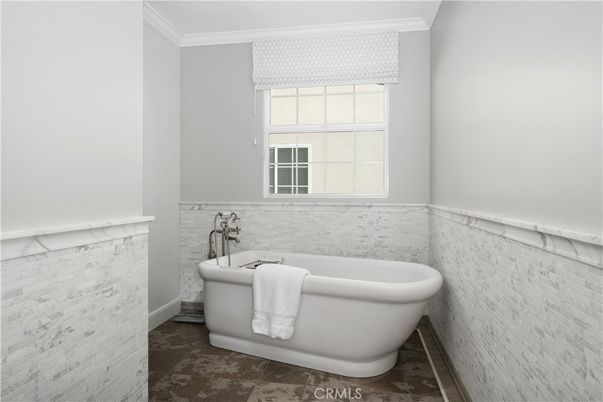 Bathroom, Free Standing Baths, Interior