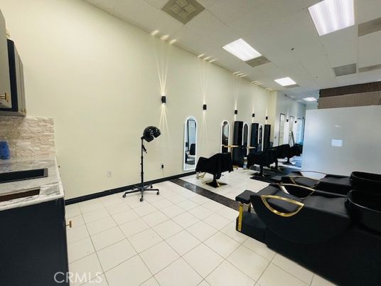 Fitness Equipment, Interior, Recessed Lighting