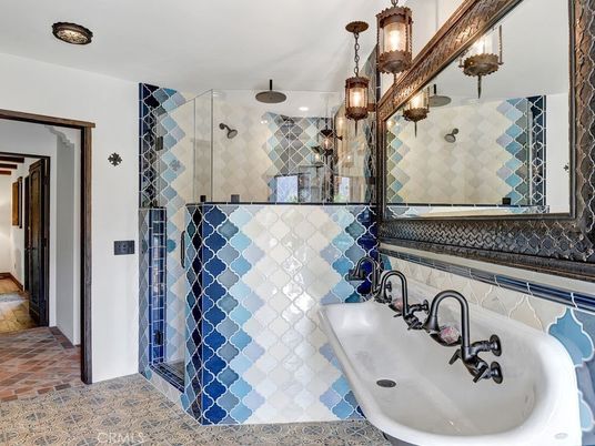 Bathroom, Interior, Recessed Lighting