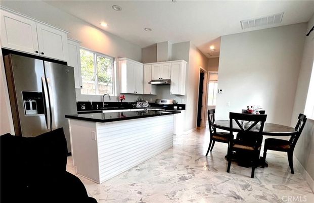 Dining room, Interior, Kitchen, Recessed Lighting, Stainless Steel Appliances