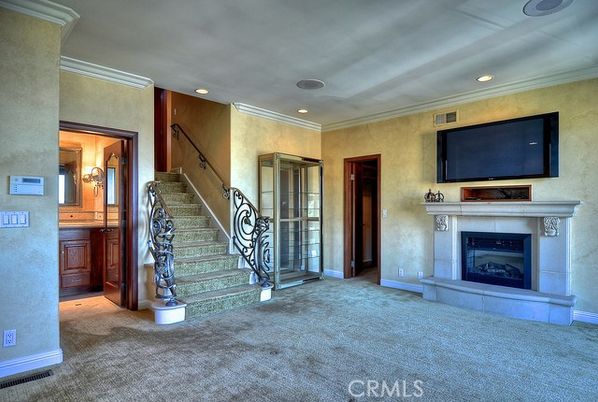 Fireplace, Interior, Recessed Lighting