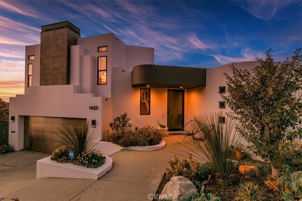 Attached, Exterior, Facade, Modern