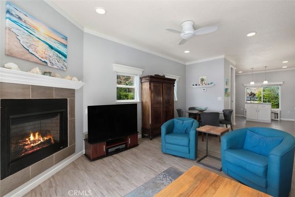 Dining room, Fireplace, Interior, Pendant Lights, Recessed Lighting, Wood Texture Flooring