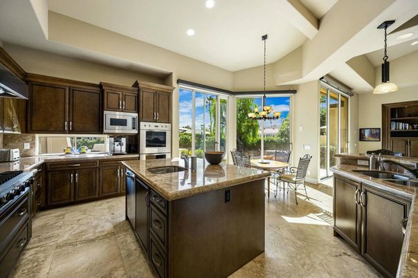 Chandelier, Dining room, Interior, Kitchen, Pendant Lights, Recessed Lighting, Stainless Steel Appliances