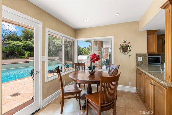 Dining room, Interior, Pool, Recessed Lighting