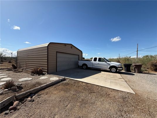 Detached Garage, Exterior