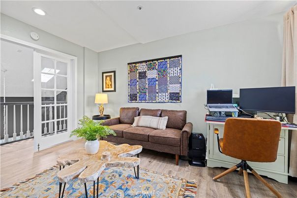 Home Office, Interior, Living room, Recessed Lighting, Wood Texture Flooring