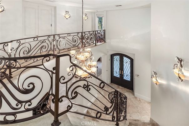 Chandelier, Interior