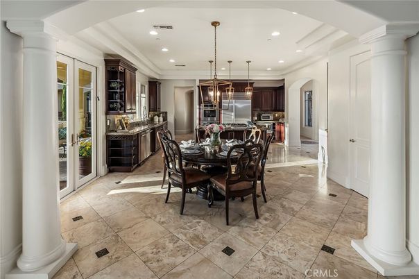 Dining room, Interior, Kitchen, Pendant Lights, Recessed Lighting, Stainless Steel Appliances