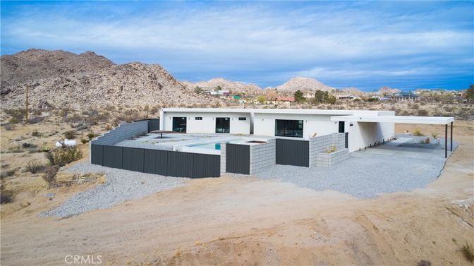 Exterior, Water
