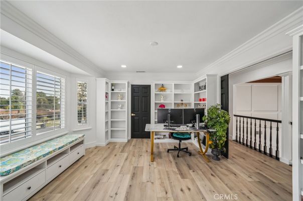 Home Office, Interior, Recessed Lighting, Wood Texture Flooring