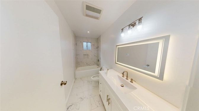 Bathroom, Interior, Marble, Marble Walls, Recessed Lighting