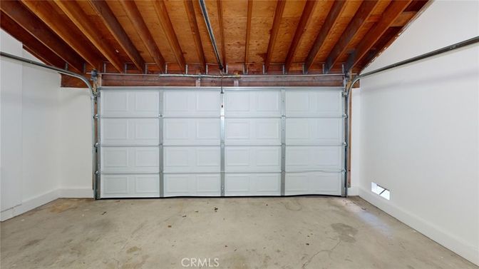 Garage, Interior, Wooden Beams, Wooden Ceilings