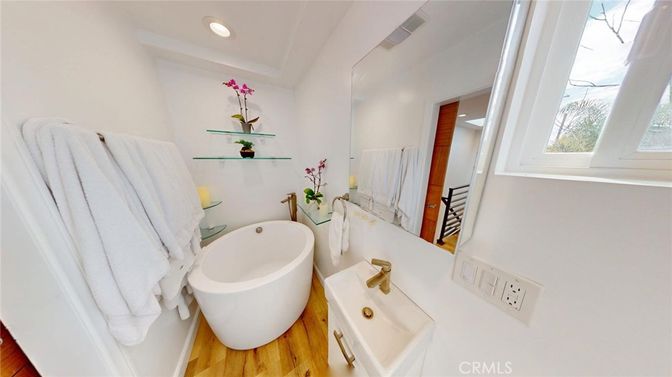Bathroom, Free Standing Baths, Interior, Recessed Lighting, Wood Texture Flooring