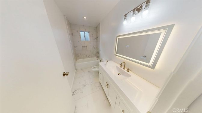 Bathroom, Interior, Marble, Marble Walls, Recessed Lighting