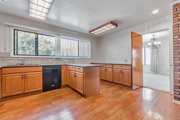Chandelier, Interior, Kitchen, Recessed Lighting, Wood Texture Flooring