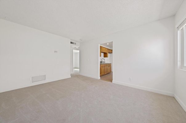 Empty room, Interior, Kitchen, Recessed Lighting