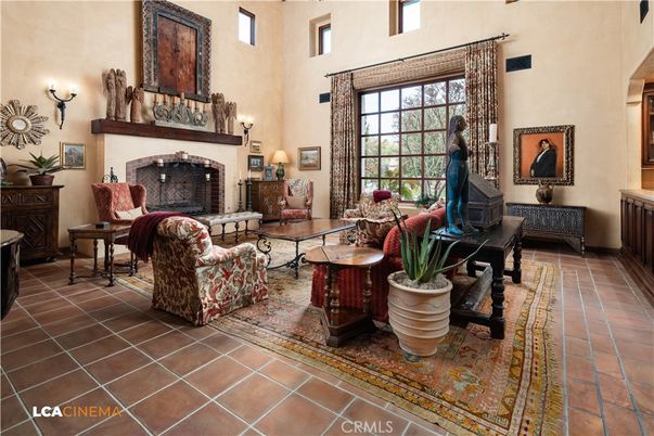 Fireplace, Interior, Living room
