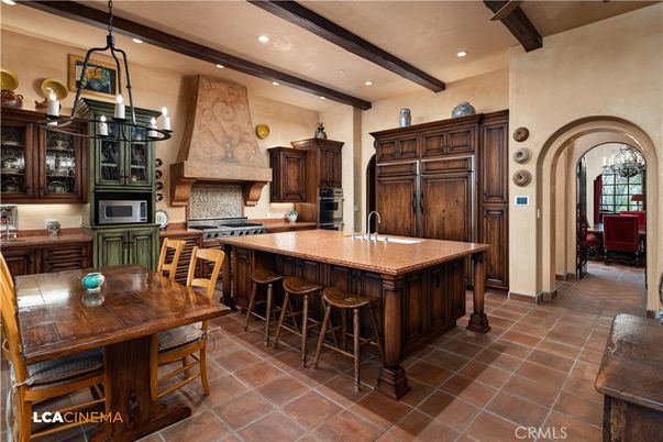 Chandelier, Dining room, Interior, Kitchen, Recessed Lighting, Stainless Steel Appliances, Wooden Beams