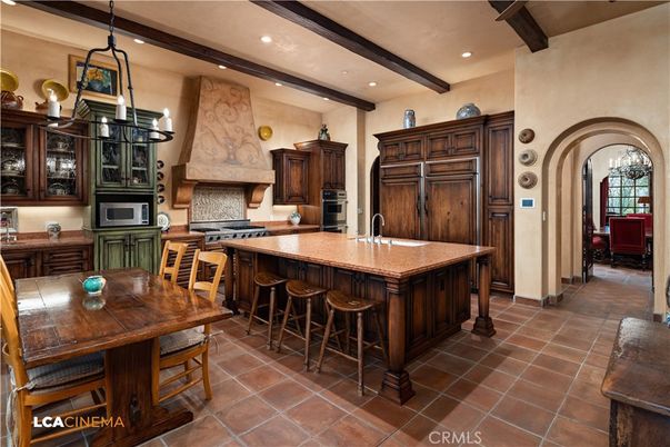 Chandelier, Dining room, Interior, Kitchen, Recessed Lighting, Stainless Steel Appliances, Wooden Beams