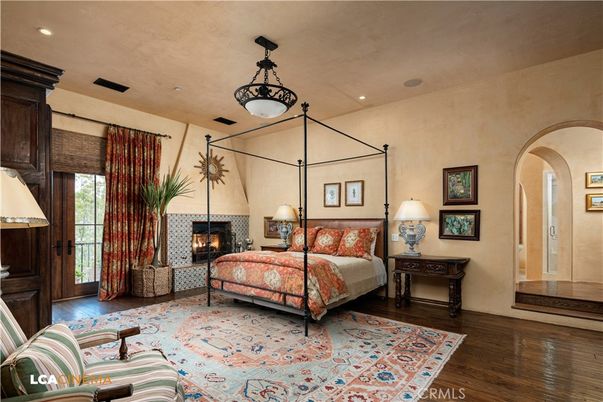 Bedroom, Fireplace, Interior, Recessed Lighting, Wood Texture Flooring