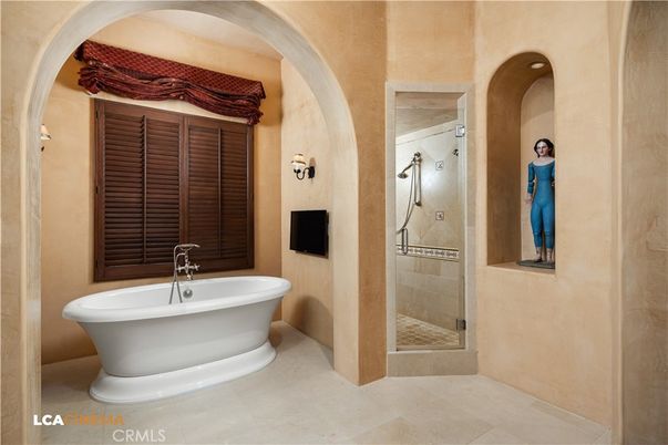 Bathroom, Free Standing Baths, Interior