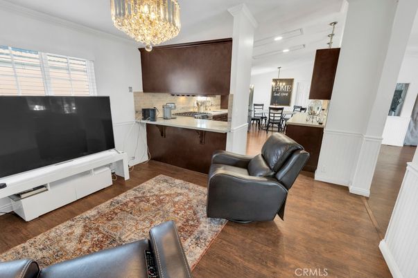 Chandelier, Dining room, Interior, Kitchen, Recessed Lighting, Wood Texture Flooring