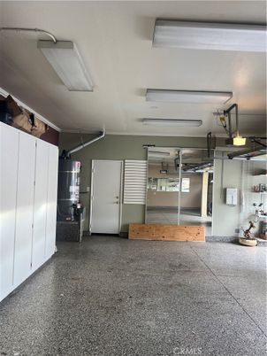 Garage, Interior