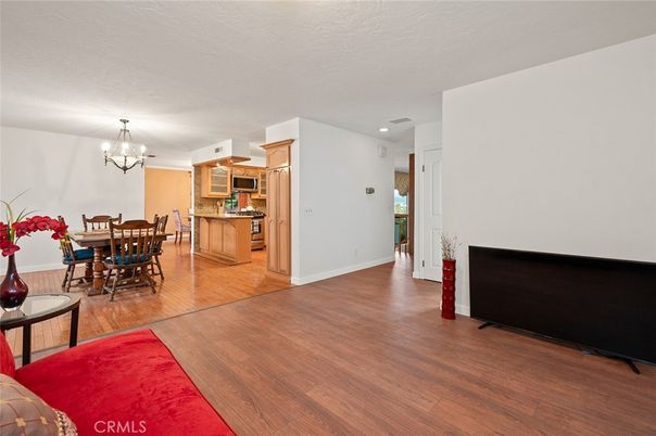 Chandelier, Dining room, Interior, Kitchen, Recessed Lighting, Wood Texture Flooring