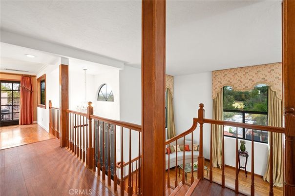 Chandelier, Interior, Recessed Lighting, Wood Texture Flooring