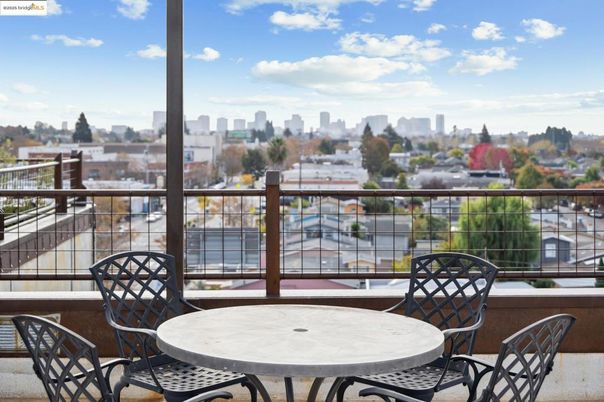Exterior, Dining room, Other