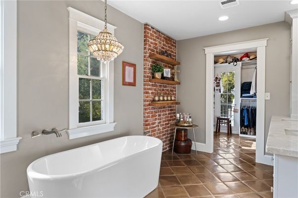 Bathroom, Free Standing Baths, Interior, Pendant Lights, Recessed Lighting, Stone Walls