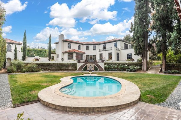 Backyard, Exterior, Pool
