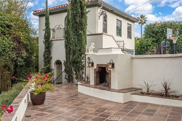 Exterior, Fireplace