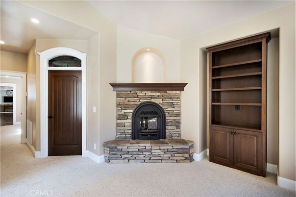 Fireplace, Interior, Recessed Lighting