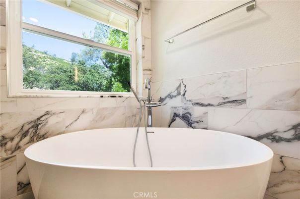 Bathroom, Free Standing Baths, Interior, Marble Walls