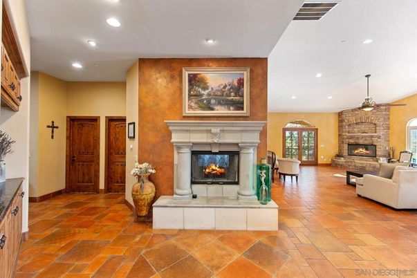 Fireplace, Interior, Living room, Recessed Lighting