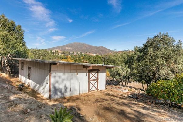 Backyard, Detached Garage, Exterior