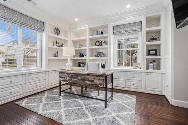 Home Office, Interior, Recessed Lighting, Wood Texture Flooring