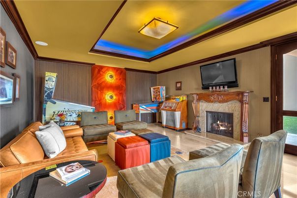 Fireplace, Interior, Living room