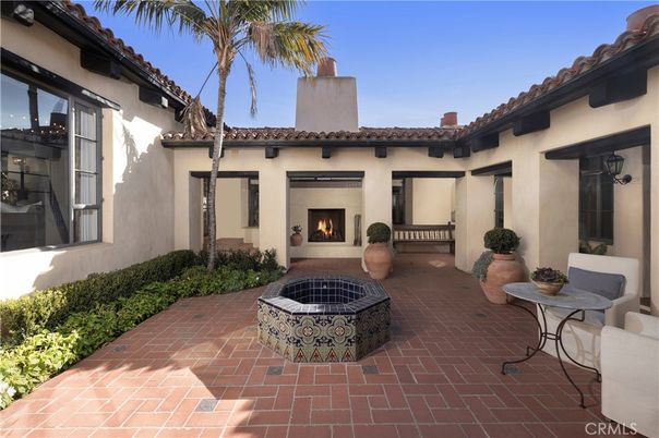 Exterior, Fireplace